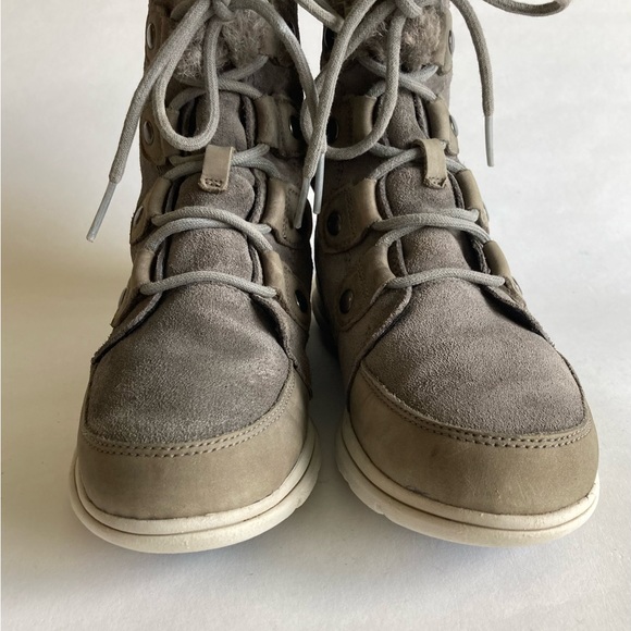 Sorel Grey Suede Faux Fur Lace Up Waterproof Boots size 6.5 - Picture 8 of 14